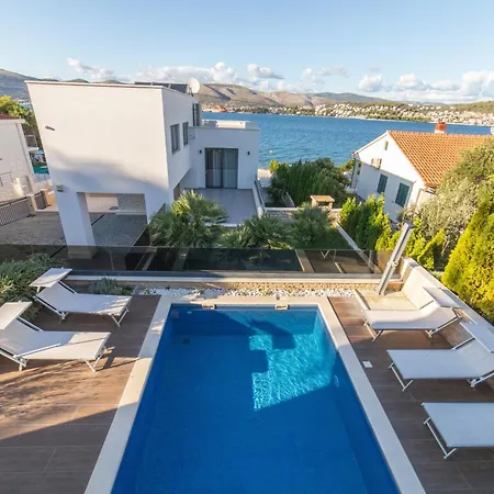 Villa Seaside Luxury With A Swimming Pool Cove Duga, Ciovo - 24268 *