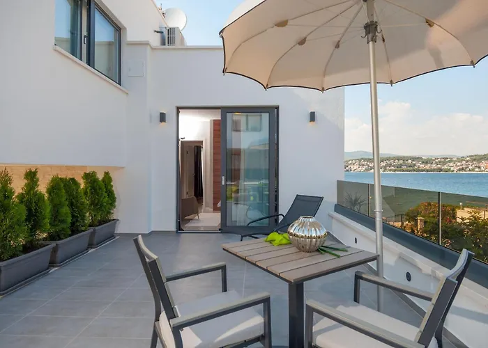Seaside Luxury With A Swimming Pool Cove Duga, Ciovo - 24268 * Trogir