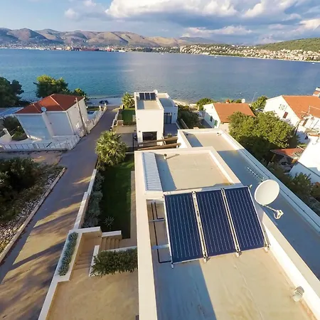 Seaside Luxury With A Swimming Pool Cove Duga, Ciovo - 24268 فيلة