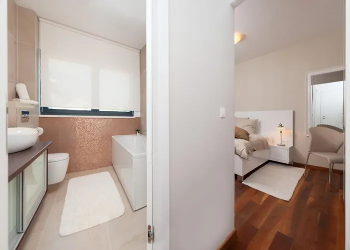 别墅 Seaside Luxury With A Swimming Pool Cove Duga, Ciovo - 24268 特罗吉尔